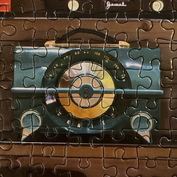 🧩 1000 piece Galison “Chihuly Vintage Radios”. Great quality. Poster. Complete. - Picture 11 of 16